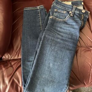 Levi Strauss & Co mile high super skinny jeans 26
